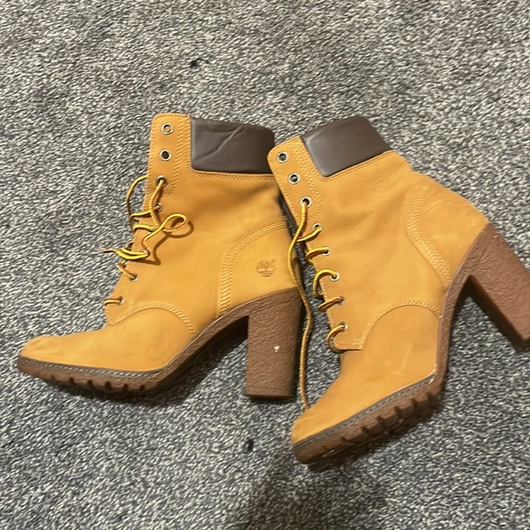 Timberland classic heel boots - Picture 3 of 3
